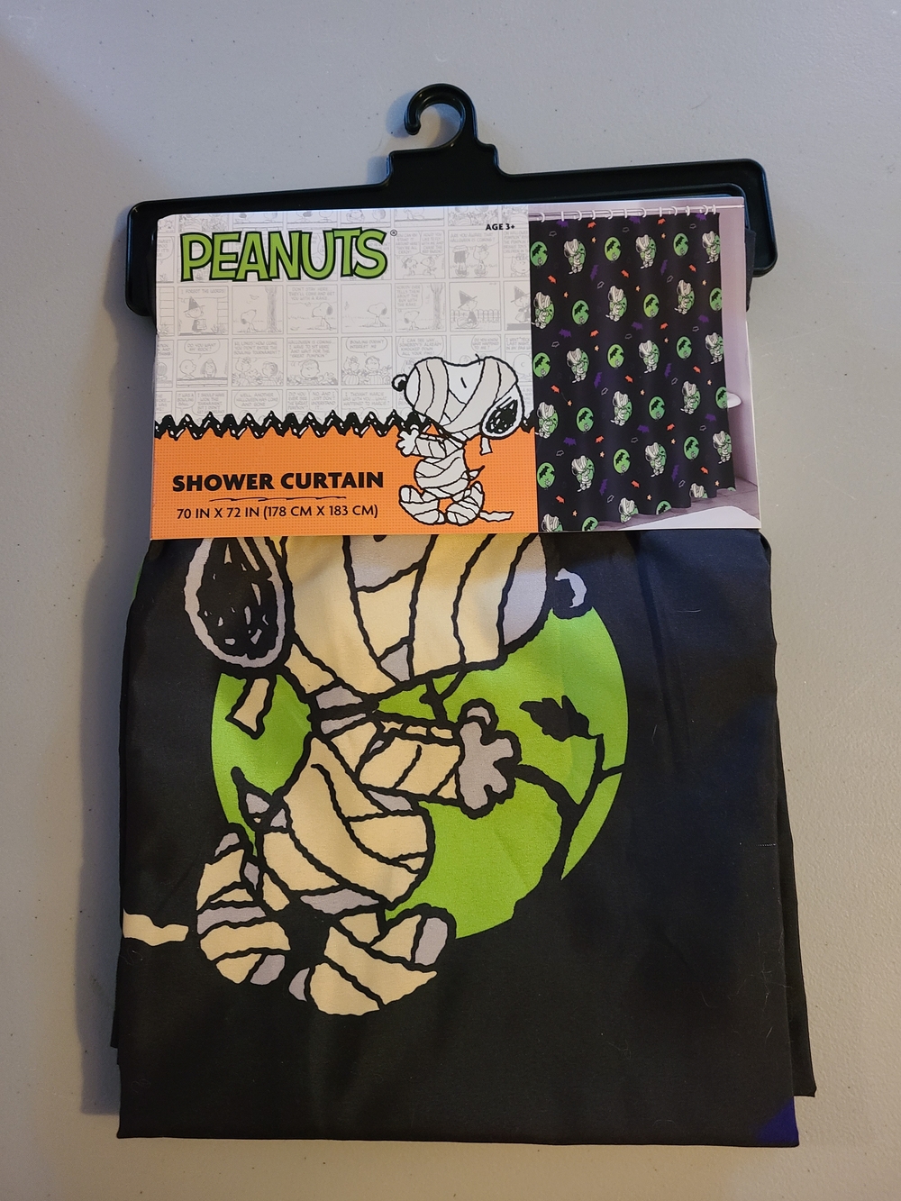 Peanuts Snoopy Mummy Halloween Shower Curtain - Black & Green